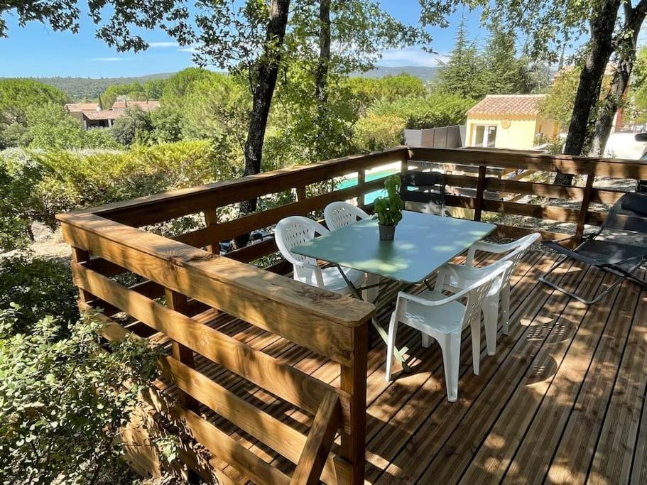 Holiday home Le Dourmidou - Avec Piscine, Au Pied Du Luberon *